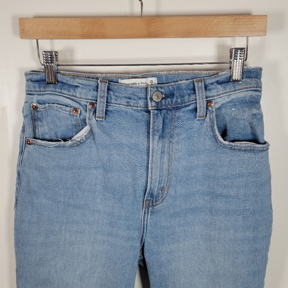 Abercrombie & Fitch The Ankle Straight Jeans Ultra High Rise Size 28 / 6S - Picture 3 of 8